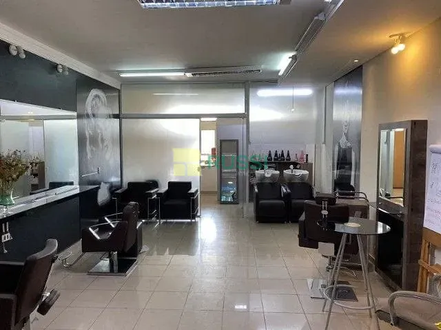 Prédio com 144m², à venda, no bairro Jardim Satélite em São José dos Campos