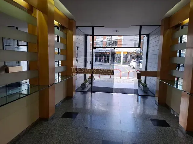 Prédio com 31m², à venda, no bairro Centro em Curitiba