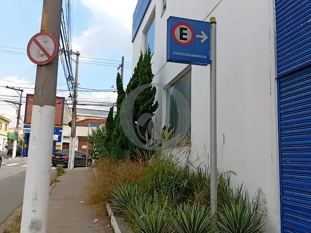 Prédio à venda ou para alugar, no bairro Vila Gomes Cardim em São Paulo