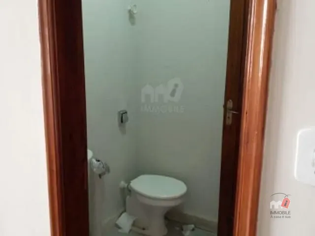 Prédio à venda ou para alugar, no bairro Centro em Petrópolis