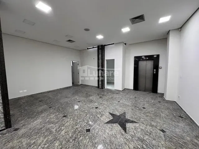 Prédio com 1m², à venda ou para alugar, no bairro Centro em Mogi das Cruzes