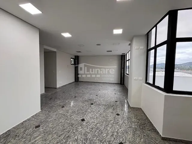 Prédio com 1m², à venda ou para alugar, no bairro Centro em Mogi das Cruzes