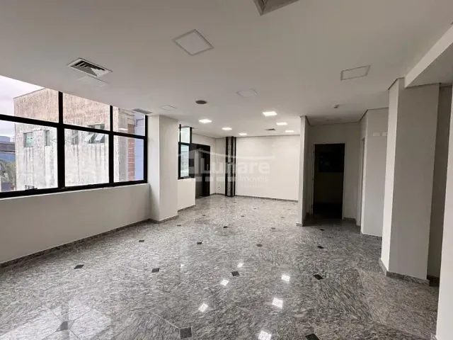 Prédio com 1m², à venda ou para alugar, no bairro Centro em Mogi das Cruzes