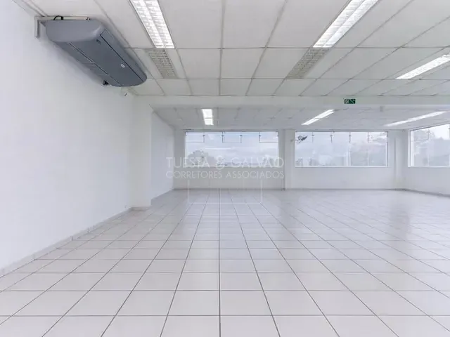 Prédio com 394m², à venda, no bairro Santa Felicidade em Curitiba