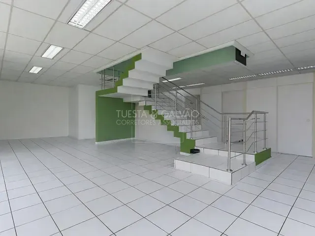 Prédio com 394m², à venda, no bairro Santa Felicidade em Curitiba