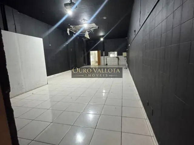 Prédio com 204m², à venda, no bairro Liberdade em São Paulo
