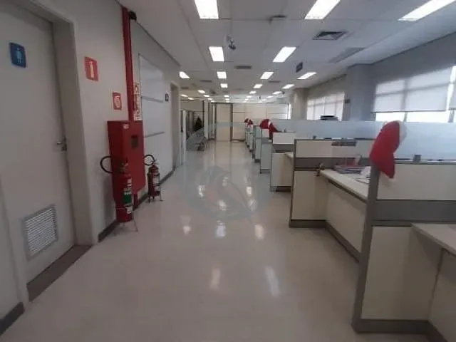 Prédio para alugar, no bairro Vila Gomes Cardim em São Paulo