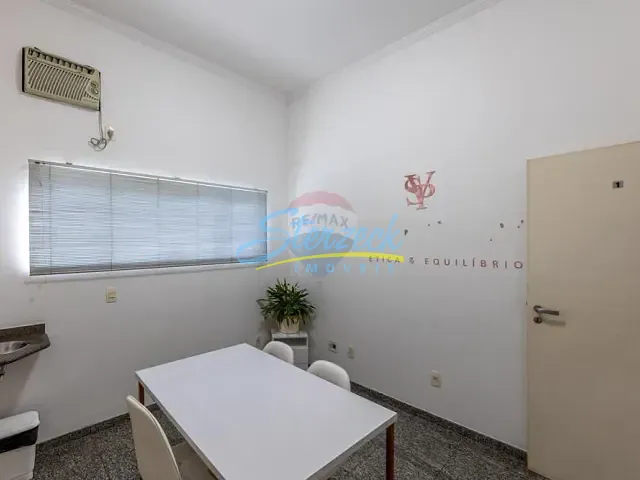 Prédio à venda, no bairro Santa Rosa em Vinhedo