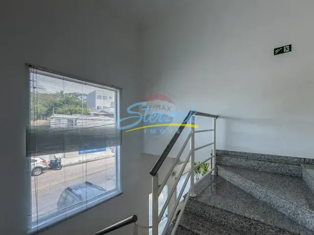 Prédio à venda, no bairro Santa Rosa em Vinhedo