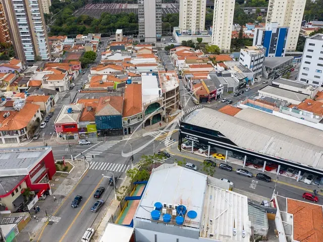 Prédio com 235m², à venda, no bairro Vila Regente Feijó em São Paulo
