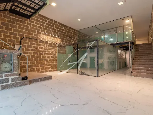 Prédio com 235m², à venda ou para alugar, no bairro Vila Regente Feijó em São Paulo