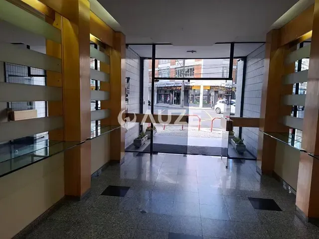 Prédio com 31m², à venda, no bairro Centro em Curitiba