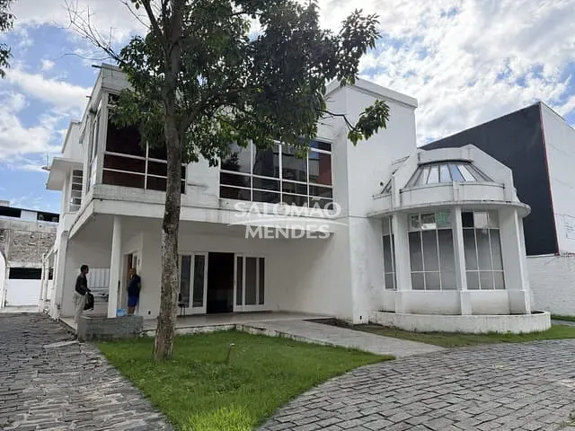Prédio para alugar, no bairro Batista Campos em Belém