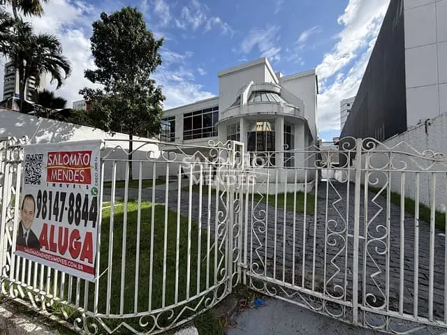 Prédio para alugar, no bairro Batista Campos em Belém