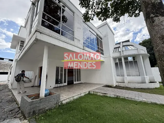 Prédio para alugar, no bairro Batista Campos em Belém