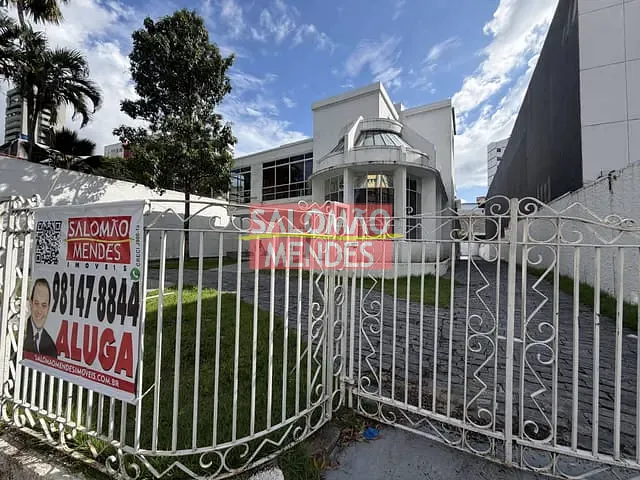 Prédio para alugar, no bairro Batista Campos em Belém