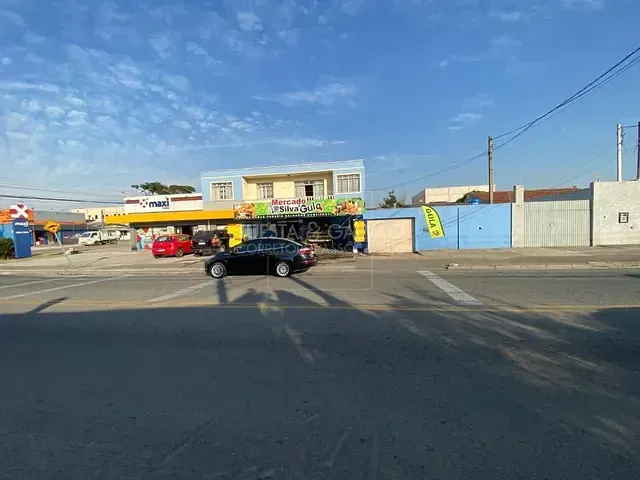 Prédio com 700m², à venda, no bairro Boqueirão em Curitiba