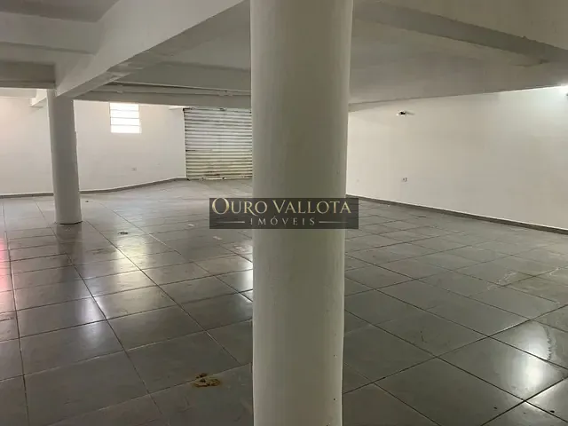 Prédio com 600m², para alugar, no bairro Carandiru em São Paulo