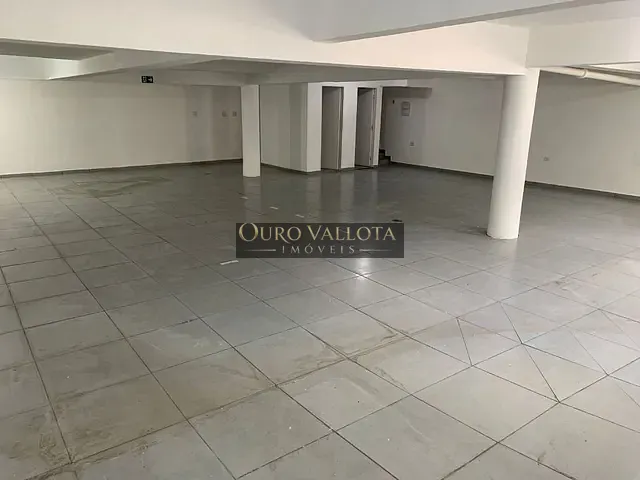 Prédio com 600m², para alugar, no bairro Carandiru em São Paulo