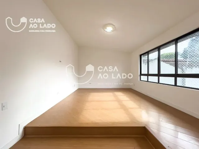 Prédio para alugar, no bairro Bacacheri em Curitiba