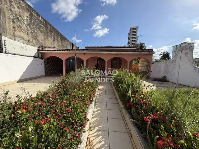 Prédio para alugar, no bairro Marco em Belém