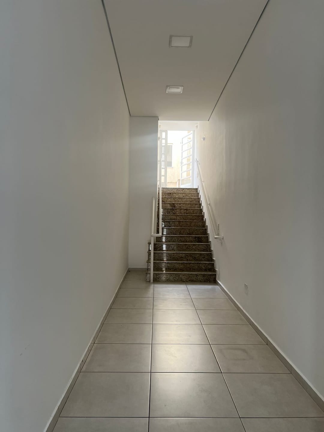 Prédio Inteiro para alugar, 13m² - Foto 4