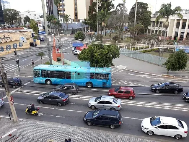 Prédio com 550m², para alugar, no bairro Centro em Não informado