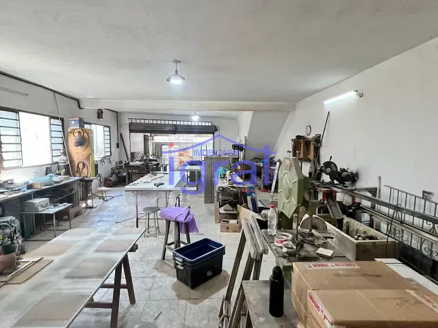 Prédio com 280m², à venda, no bairro Vila Fachini em São Paulo