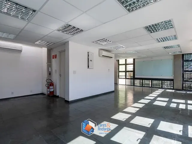 Prédio com 400m², à venda, no bairro Alto Da Lapa em São Paulo