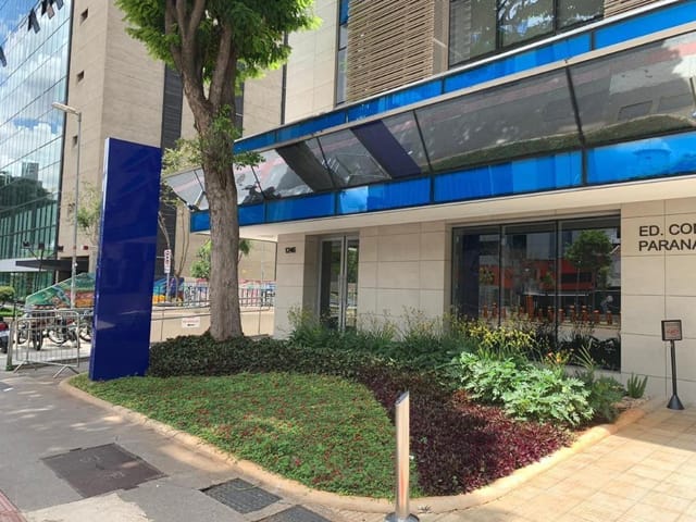 Prédio com 327m², para alugar, no bairro Jardim Paulistano em São Paulo