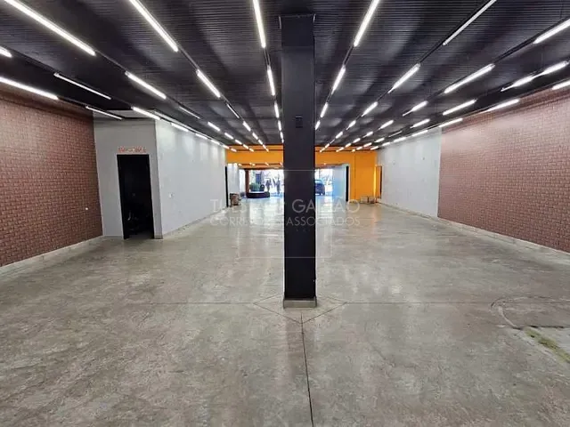 Prédio com 800m², à venda, no bairro Alto da Rua XV em Curitiba