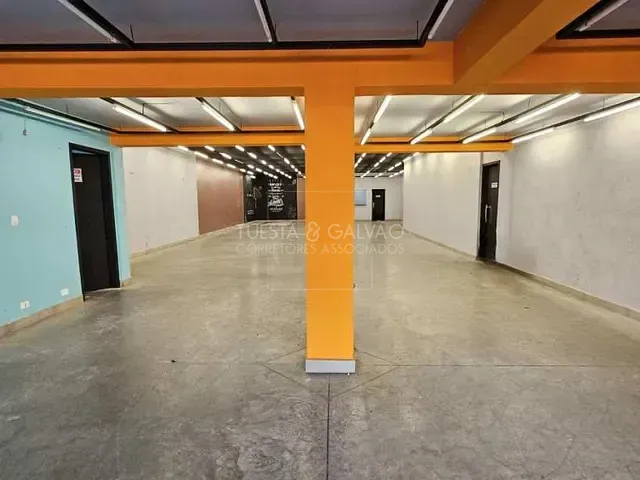 Prédio com 800m², à venda, no bairro Alto da Rua XV em Curitiba