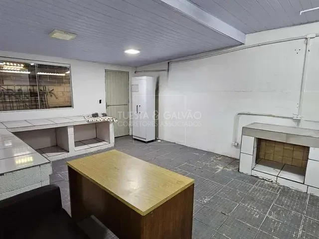 Prédio com 800m², à venda, no bairro Alto da Rua XV em Curitiba
