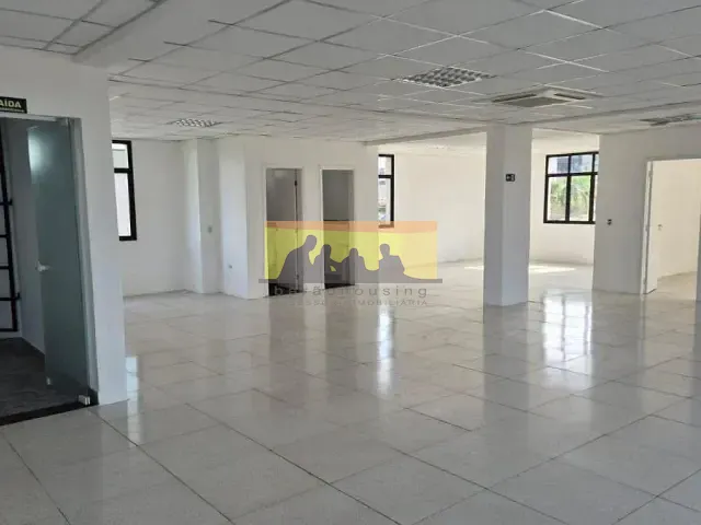 Prédio com 569m², para alugar, no bairro Loteamento Alphaville Campinas em Campinas