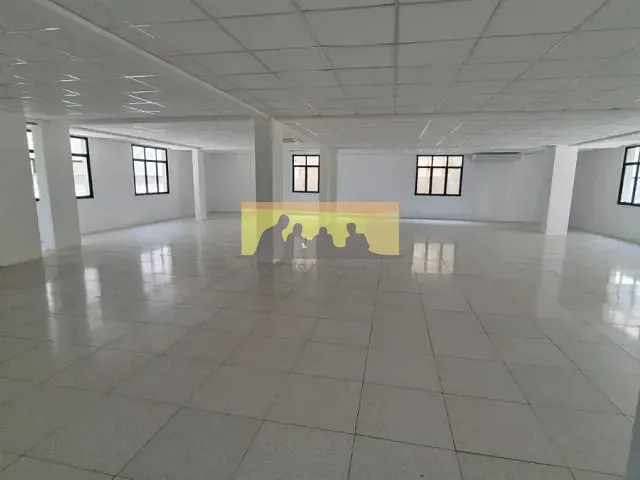 Prédio com 569m², para alugar, no bairro Loteamento Alphaville Campinas em Campinas