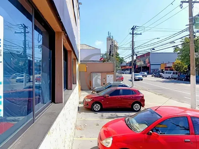 Prédio com 780m², para alugar, no bairro Vila Regente Feijó em São Paulo