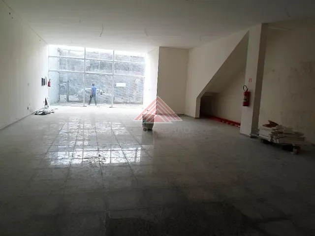 Prédio com 750m², para alugar, no bairro Vila Bocaina em Mauá