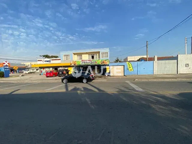 Prédio com 700m², à venda, no bairro Boqueirão em Curitiba