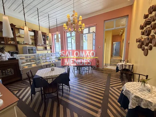 Prédio à venda, no bairro Nazaré em Belém