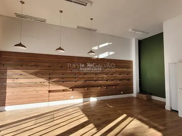Prédio com 128m², à venda, no bairro Cabral em Curitiba