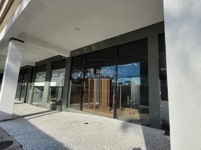 Prédio com 128m², à venda, no bairro Cabral em Curitiba
