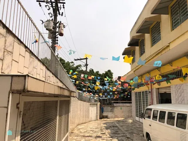 Prédio com 1000m², para alugar, no bairro Vila Teresinha em São Paulo
