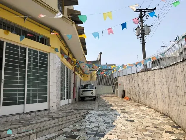 Prédio com 1000m², para alugar, no bairro Vila Teresinha em São Paulo