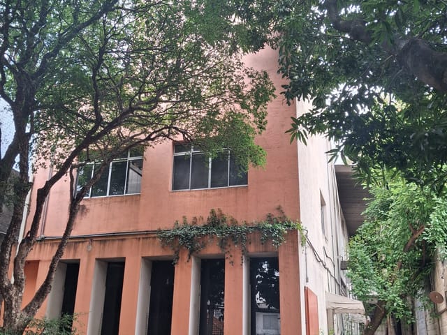 Prédio com 1380m², à venda ou para alugar, no bairro Bosque da Saúde em São Paulo