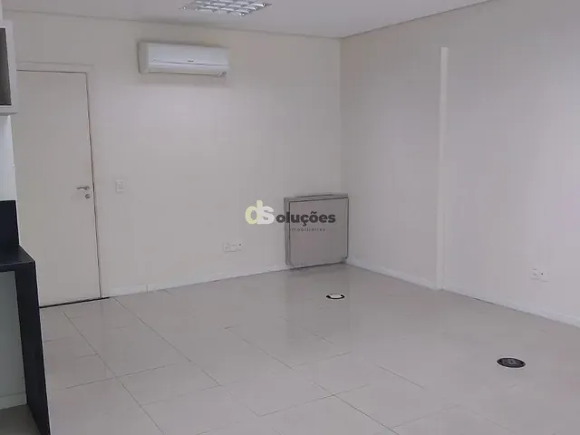 Sala à venda, no bairro Vila Leopoldina em São Paulo