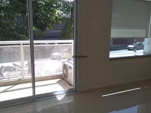 Sala à venda, no bairro Vila Leopoldina em São Paulo