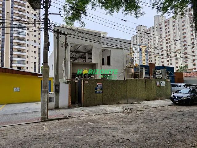 Prédio com 360m², para alugar, no bairro Vila Adyana em São José dos Campos