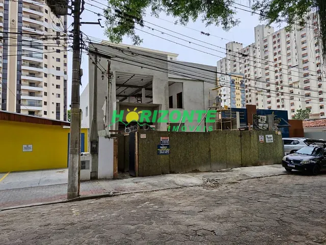 Prédio com 360m², para alugar, no bairro Vila Adyana em São José dos Campos
