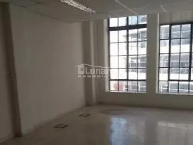 Prédio com 1m², à venda, no bairro Centro Histórico de São Paulo em São Paulo