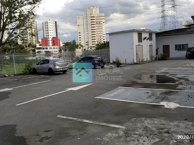 Prédio com 2525m², para alugar, no bairro Jardim Sao Dimas em São José dos Campos